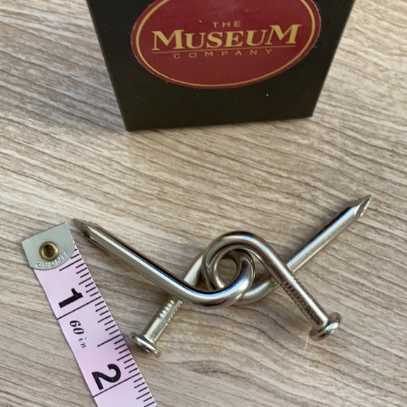 The museum Company twisted nail Heart Breaker brain teaser puzzles - Picture 7 of 16
